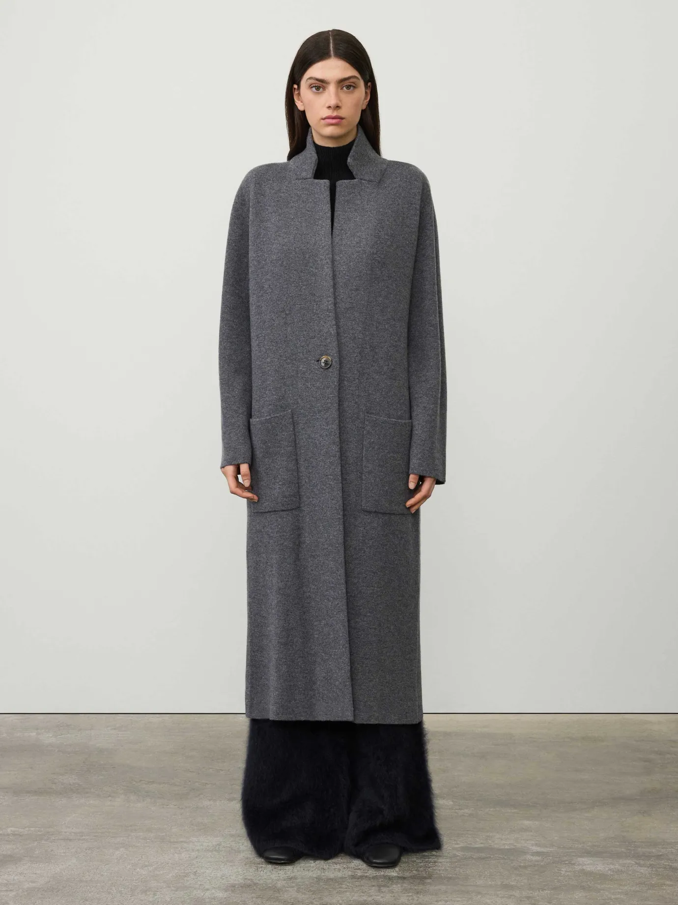 Discount LISA YANG The Amie Coat Graphite