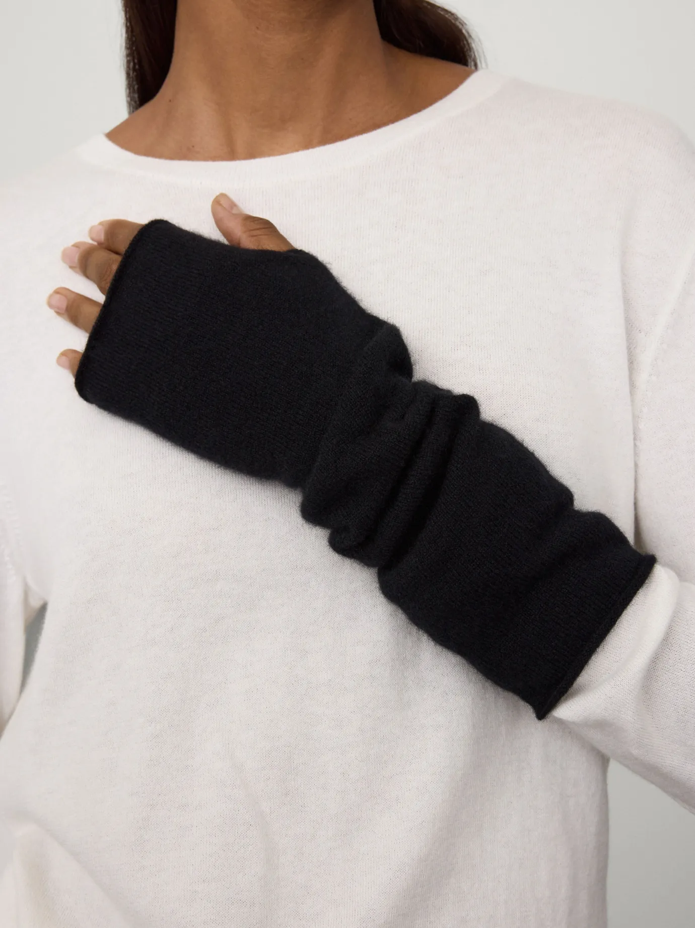 Best LISA YANG The Aspen Arm Warmers Black