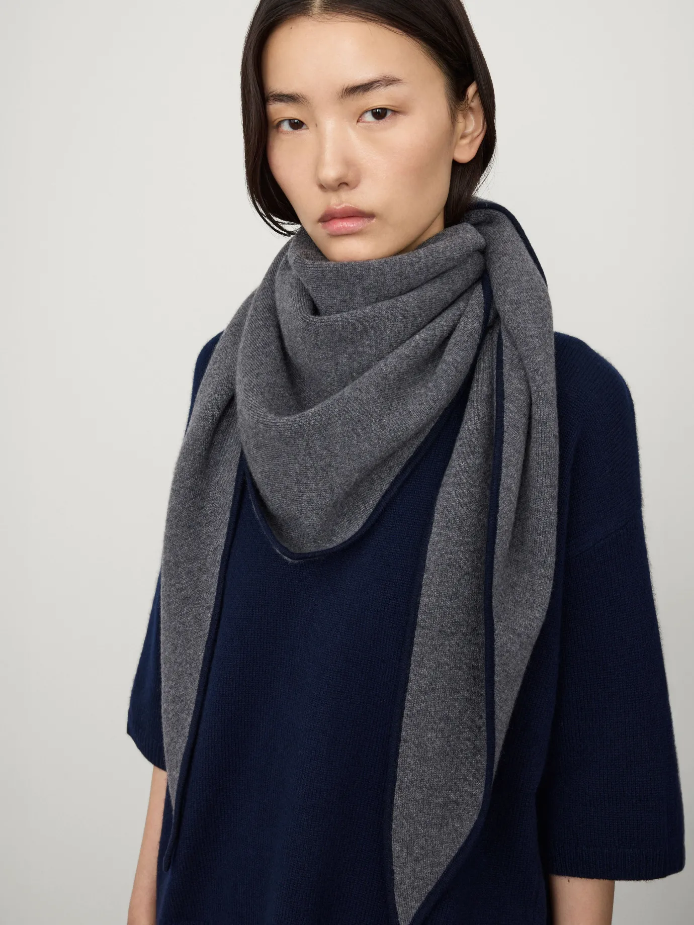 Cheap LISA YANG The Bandana Contrast Large Scarf Graphite/Navy