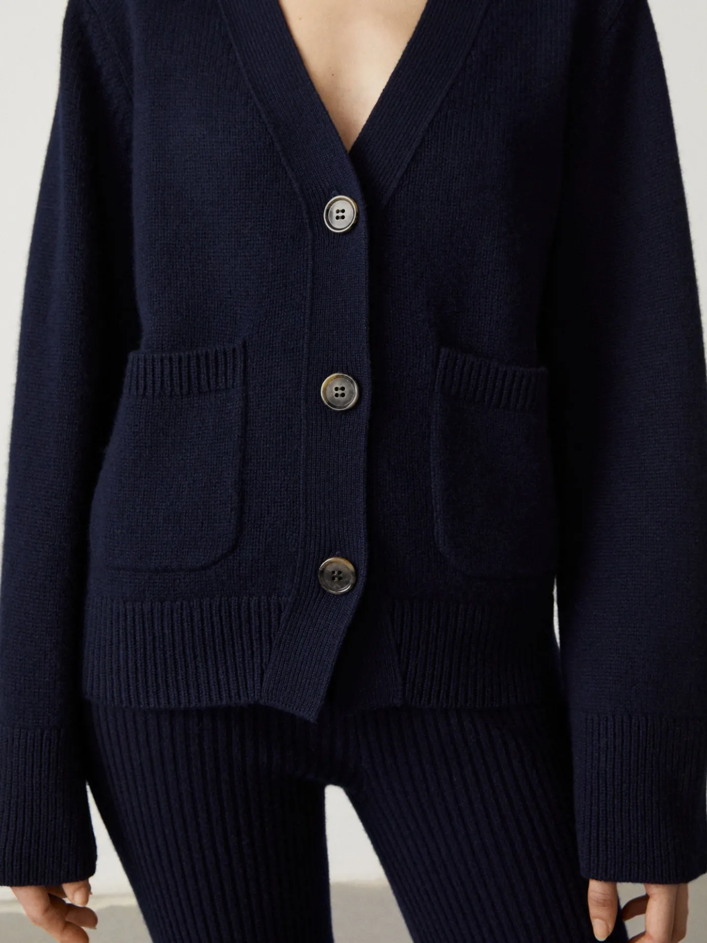 Fashion LISA YANG The Danni Cardigan Navy