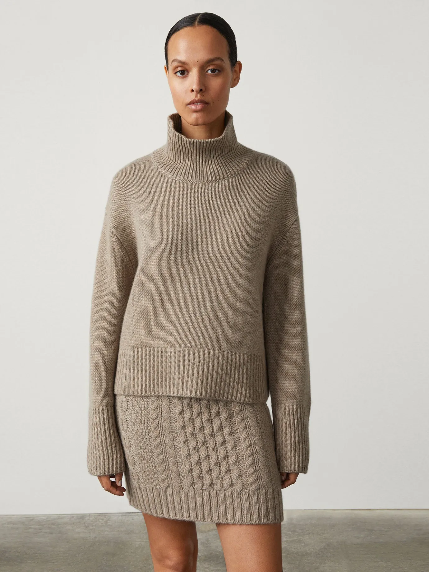 Discount LISA YANG The Fleur Sweater Mole