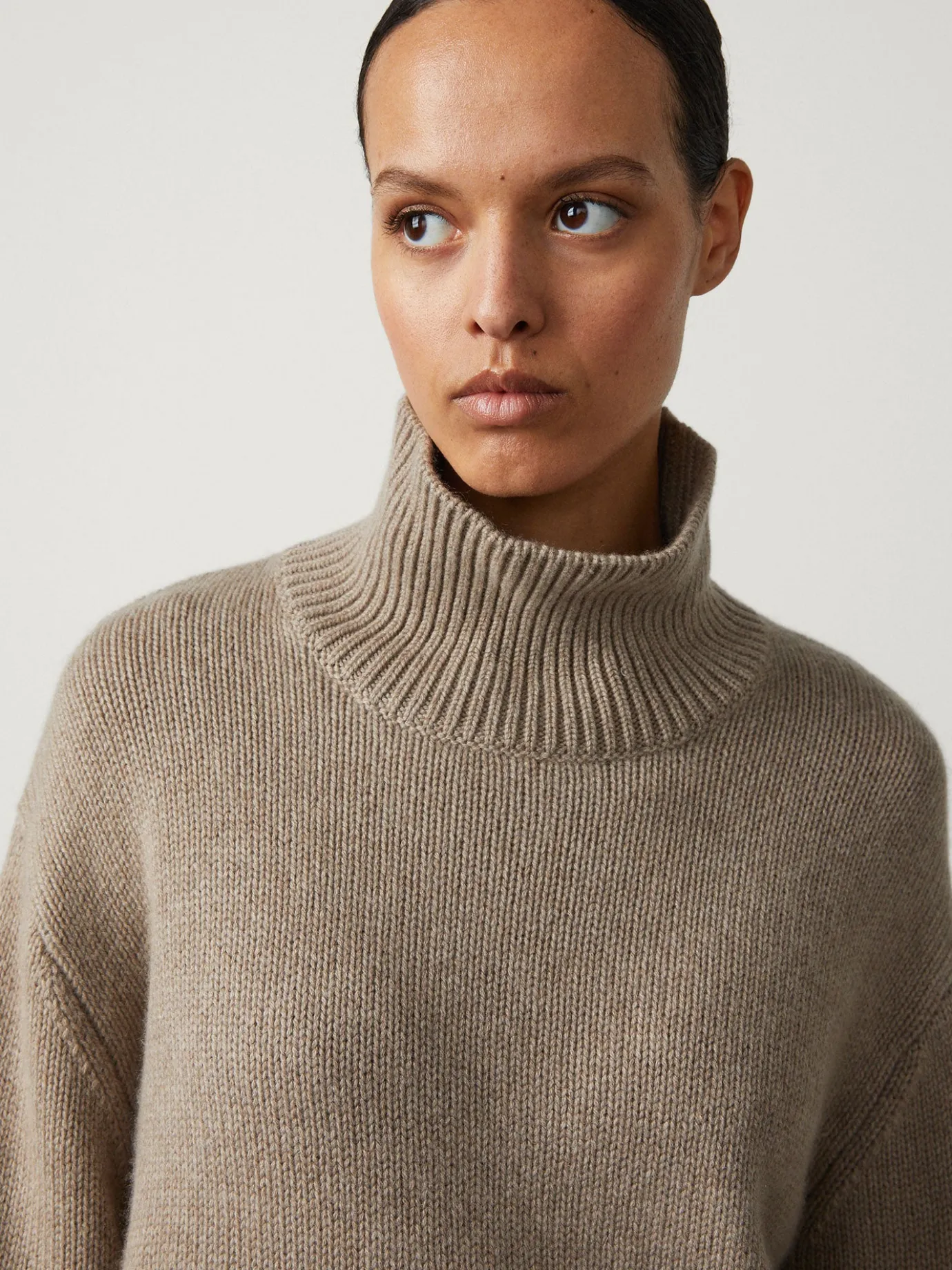 Discount LISA YANG The Fleur Sweater Mole