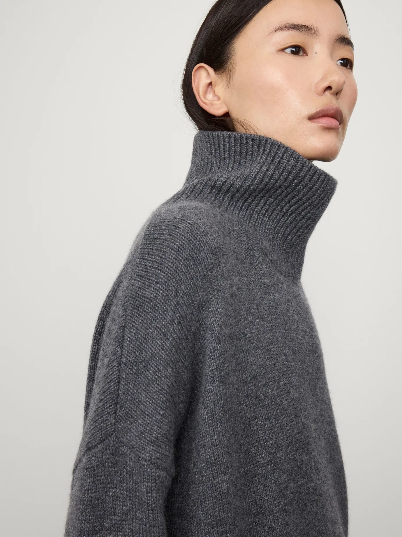 Outlet LISA YANG The Heidi Sweater Graphite