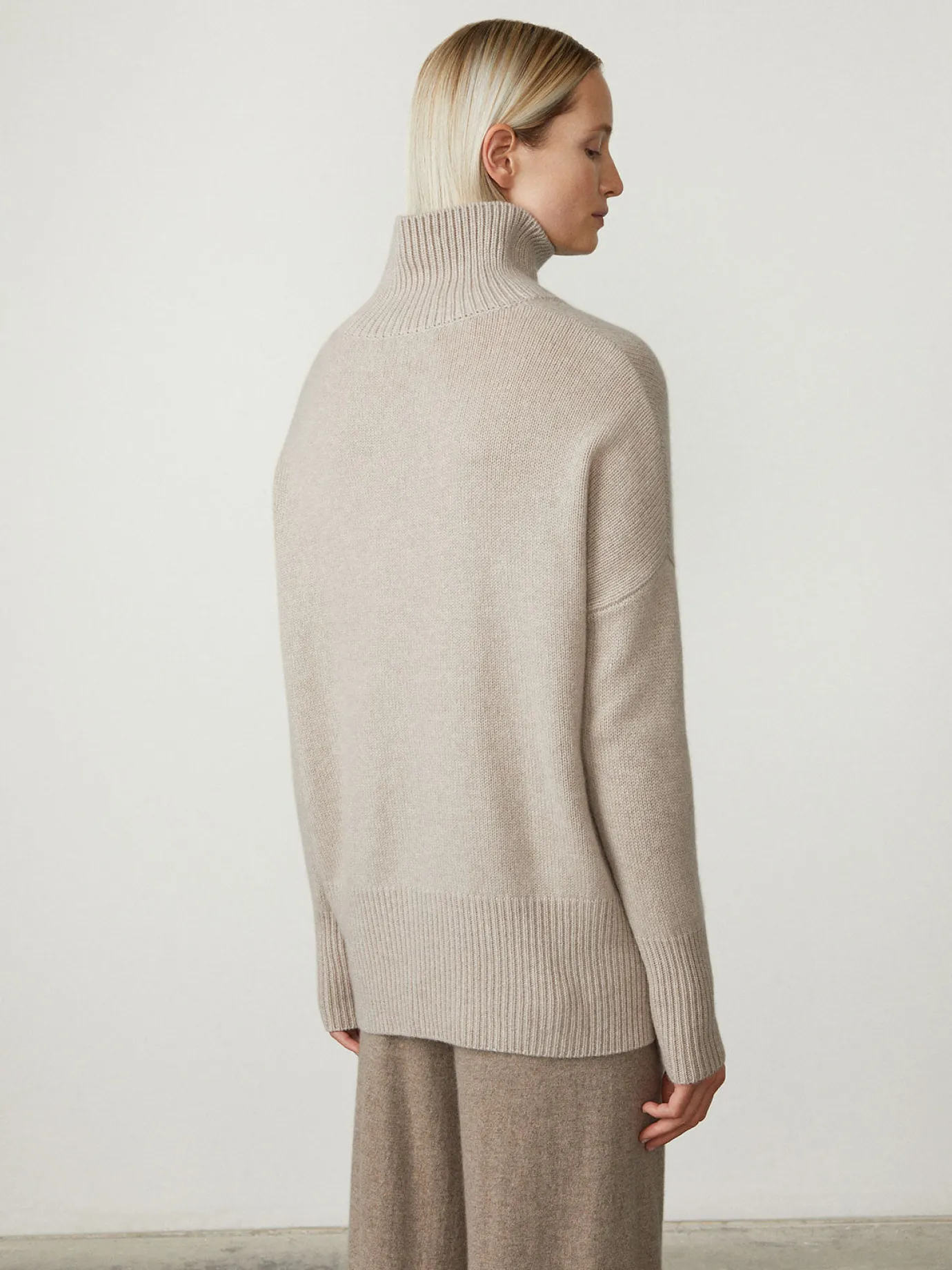 Online LISA YANG The Heidi Sweater Sand