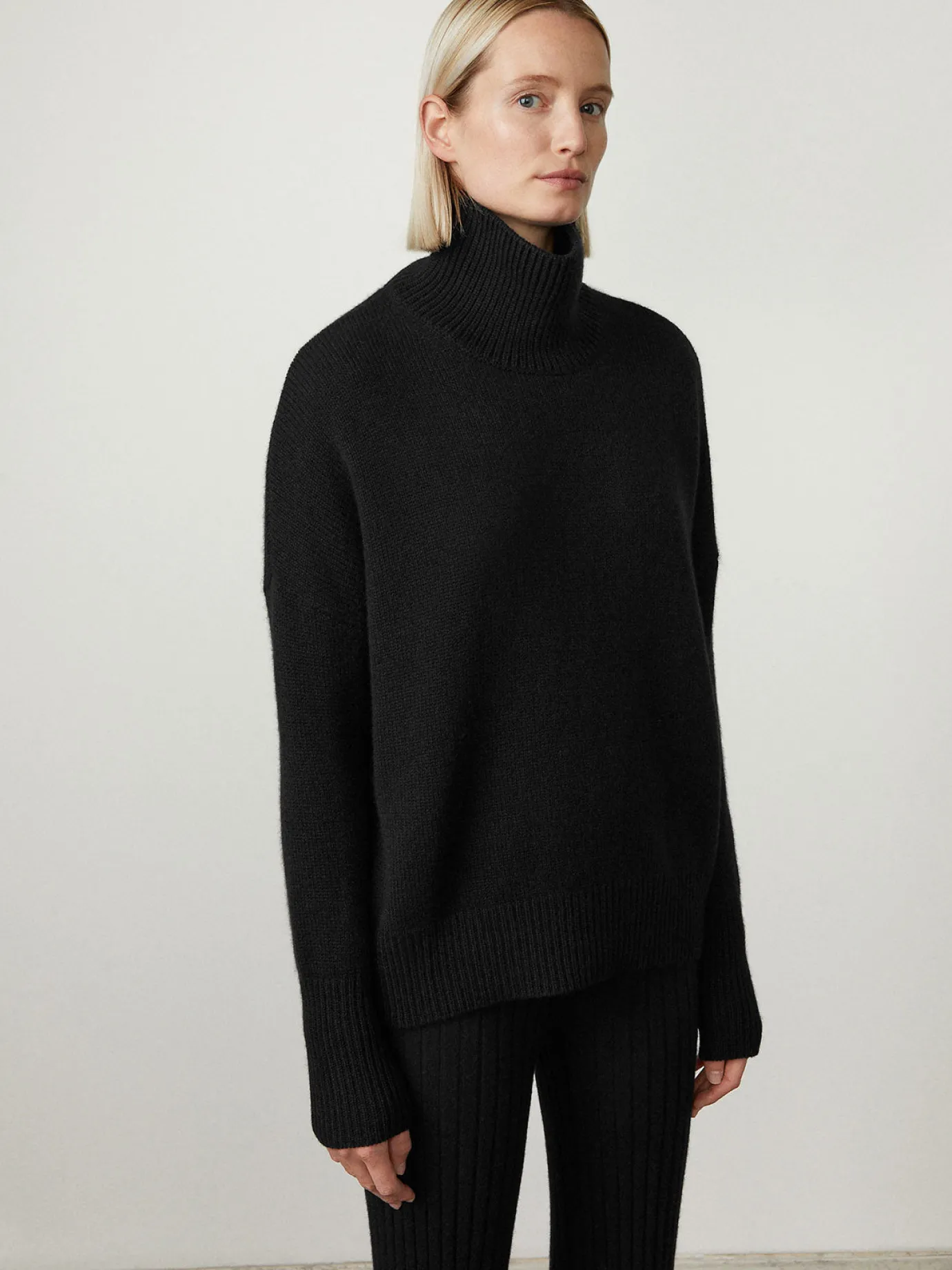 Shop LISA YANG The Heidi Sweater Black