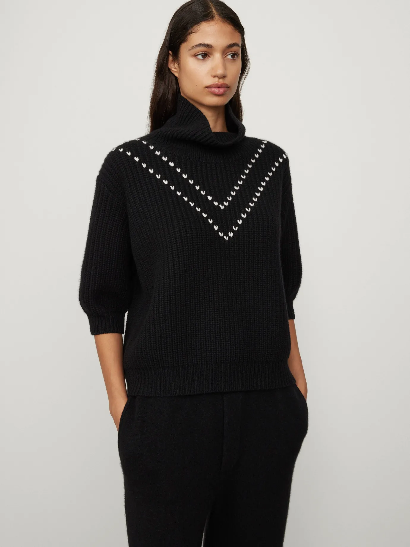 Discount LISA YANG The Henny Sweater Black