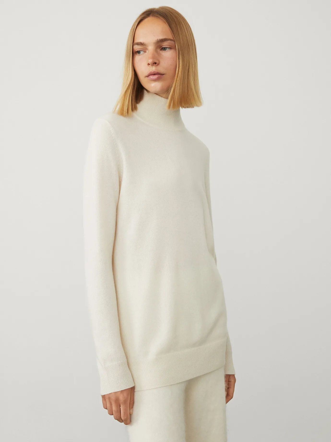 Store LISA YANG The Iris Sweater Cream