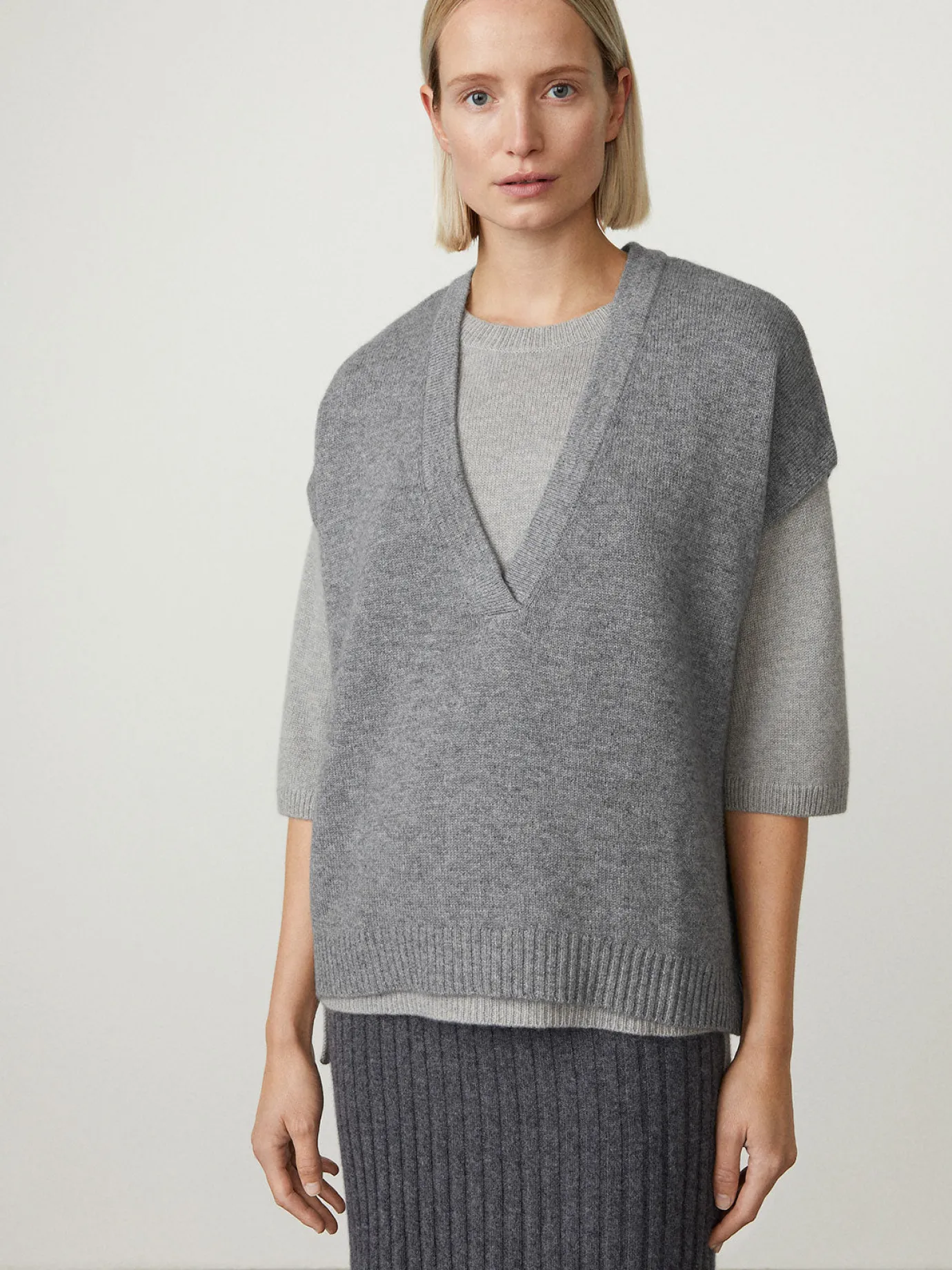 Hot LISA YANG The Linn Vest Grey