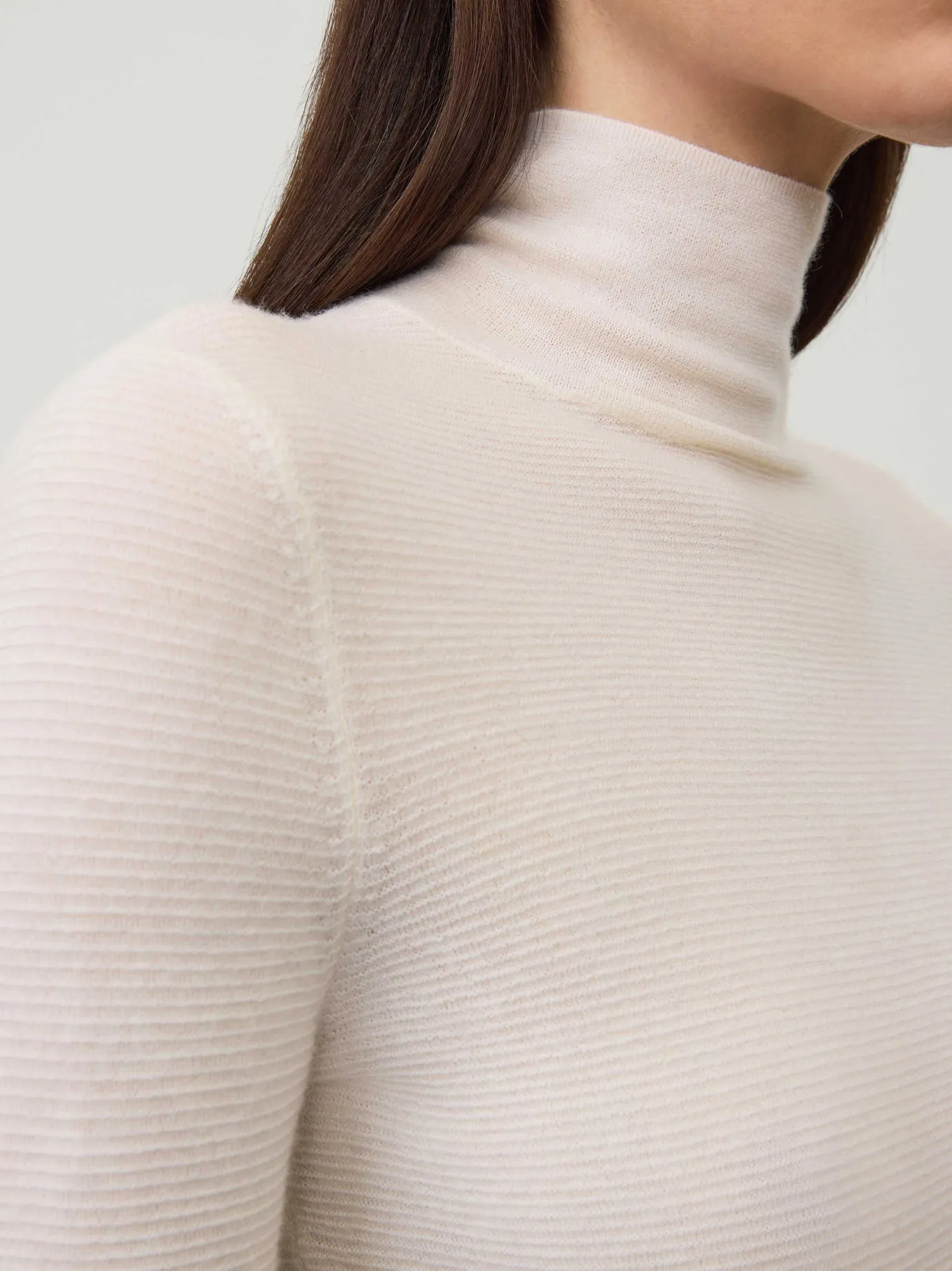 Discount LISA YANG The Lory Sweater Ivory
