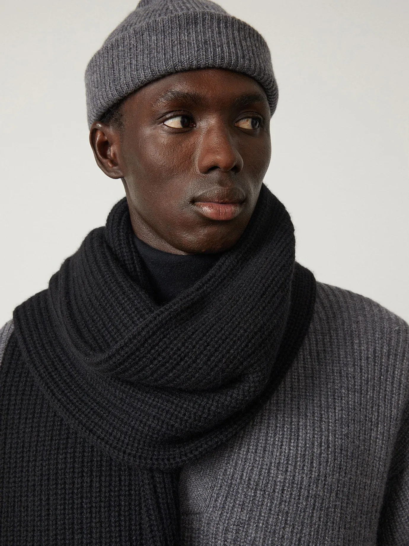 Hot LISA YANG The Marseille Scarf Black