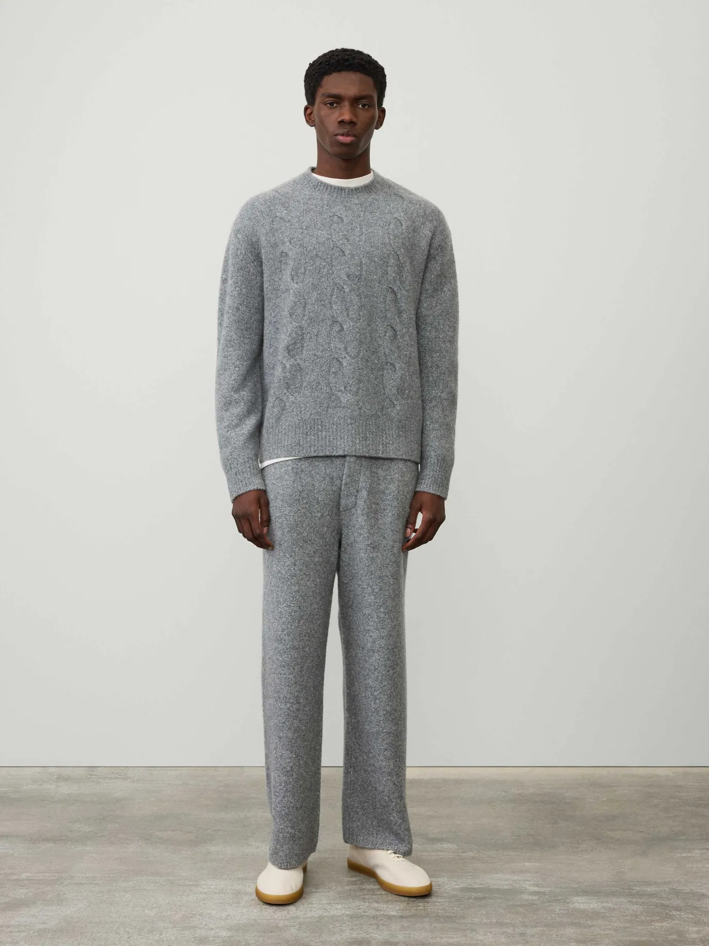 Fashion LISA YANG The Moritz Sweater SpeckledGraphiteBouclé