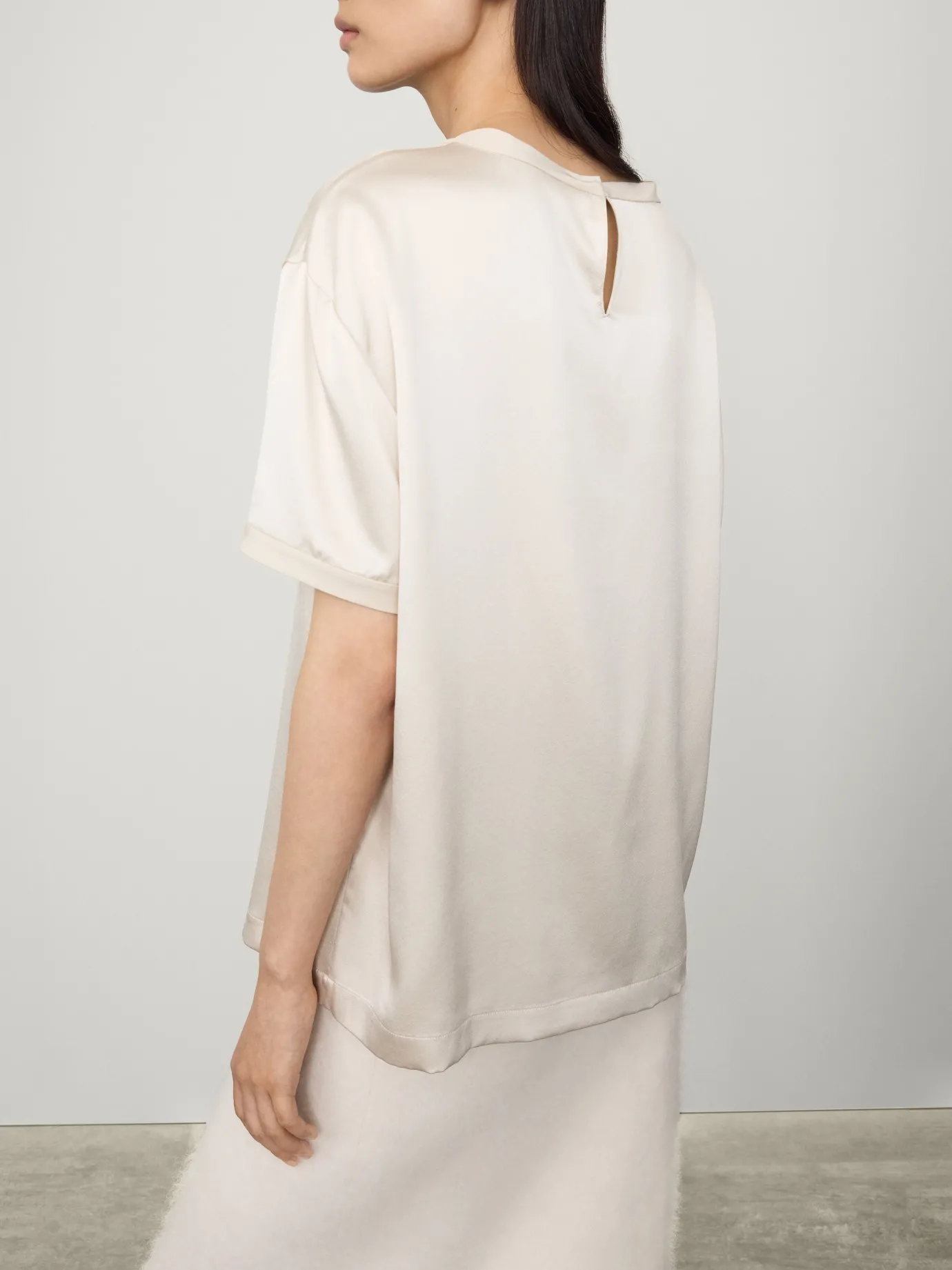 Outlet LISA YANG The Round Neck T-Shirt Champagne