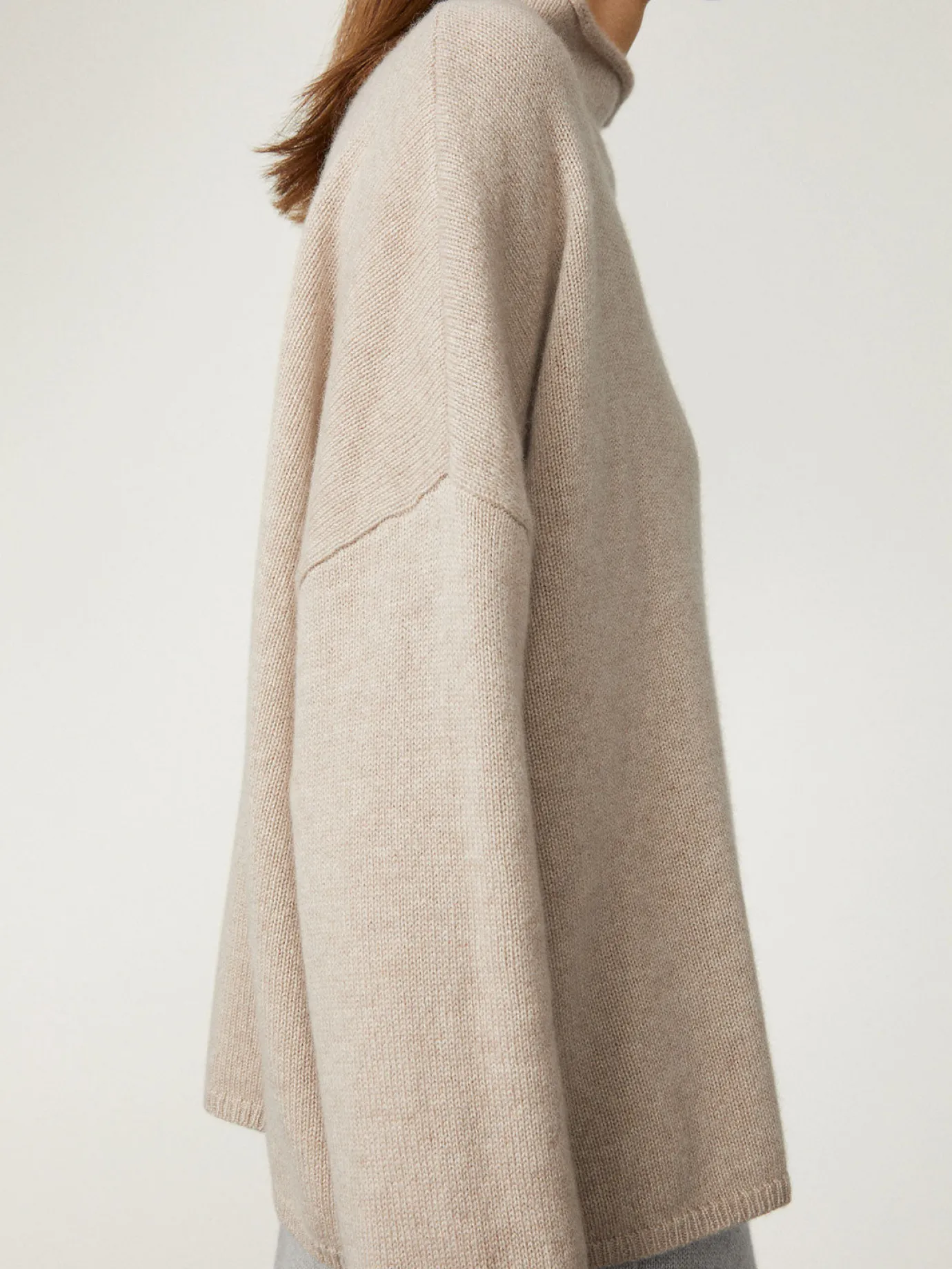 Store LISA YANG The y Sweater | Mock neck cashmere sweater Sand